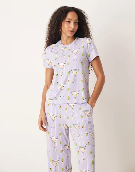  Chelsea Peers Tshirt With Straight Leg Trousers Pyjama Set In Lilac Martini Olive Stripe Print Purple 