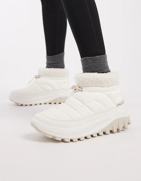  Columbia Snowtrot Boot In White 