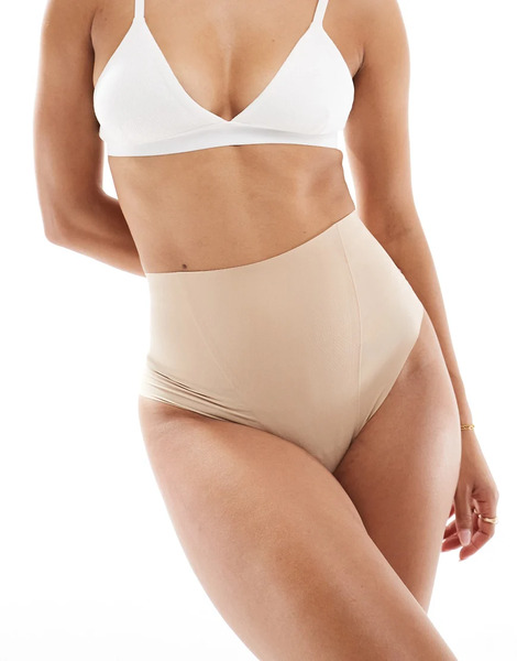  Commando Zoned Smoothing Thong In Beige   Nude Neutral 