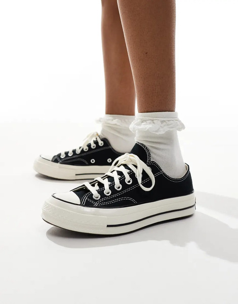  Converse Chuck 70 Ox Wide Fit Trainers In Black 
