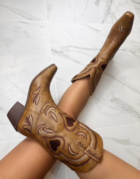  Dia Studios Cowboy Western Boots In Brown 