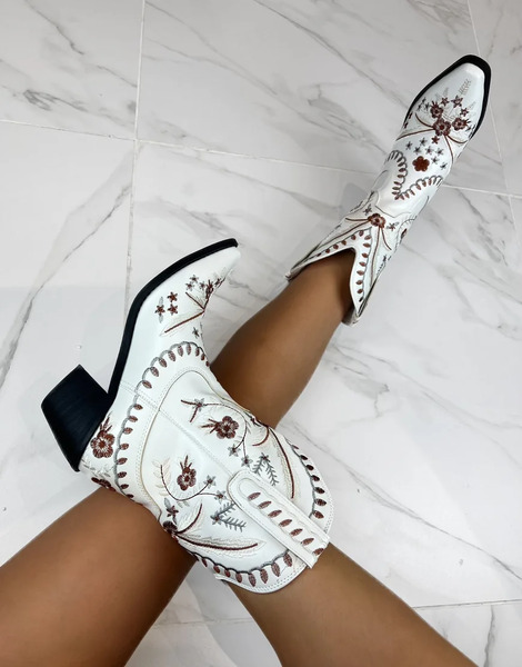  Dia Studios Cowboy Western Boots In Cream White 
