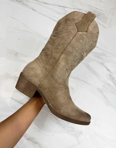  Dia Studios Cowboy Western Boots In Light Brown Faux Suede 