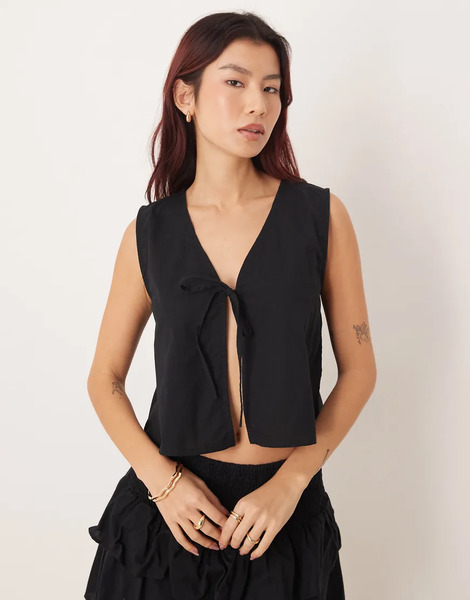  Esmee Open Tie Front Beach Top In Black 