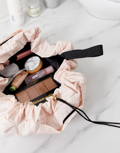  The Flat Lay Co. Drawstring Makeup Bag   Blush Pink Multi 