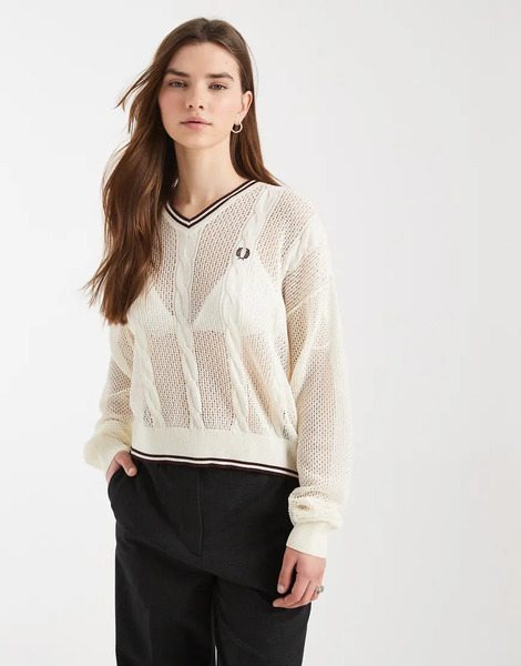  Fred Perry Mesh Cable Knit Logo Jumper In Ecru Neutral 
