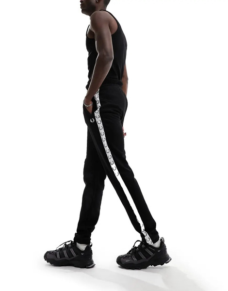  Fred Perry Taped Track Joggers In Black 