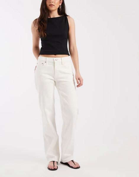  Gap Relaxed Straight Leg Jean In White 