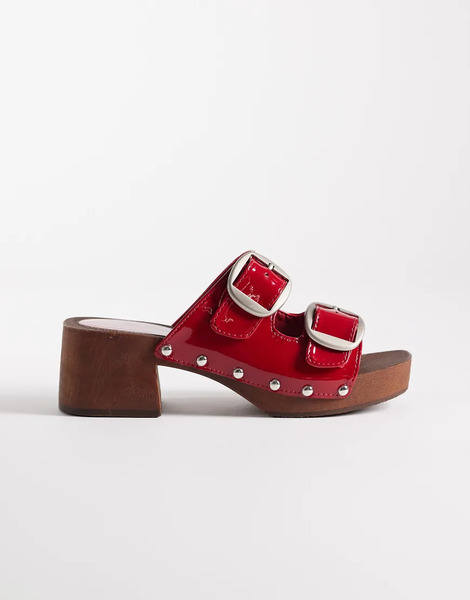  Glamorous Clogs In Red Suedette 