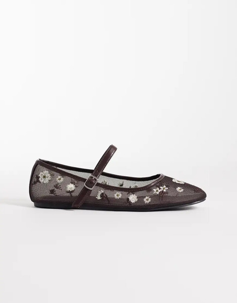  Glamorous Embroidered Mesh Ballet Flats In Brown 