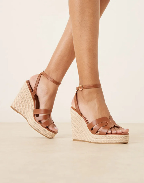  Glamorous Espadrilles Wedge Heeled Sandals In Tan Brown 