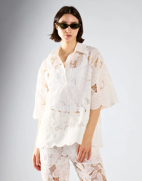  Glamorous Oversize Shirt In White Embroidered Multi 