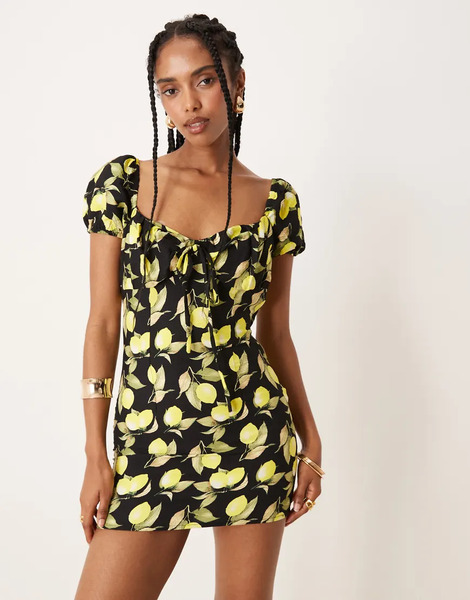  Glamorous Square Neck Mini Dress In Black 