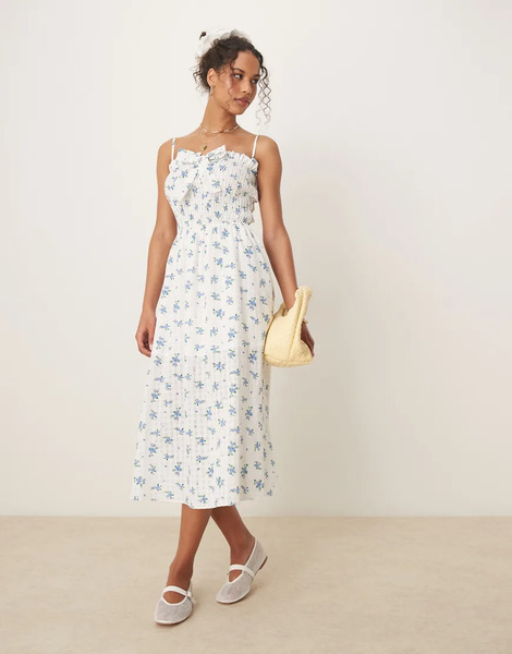  Glamorous Thin Strap Maxi Dress With Front Bow In Blue Floral 