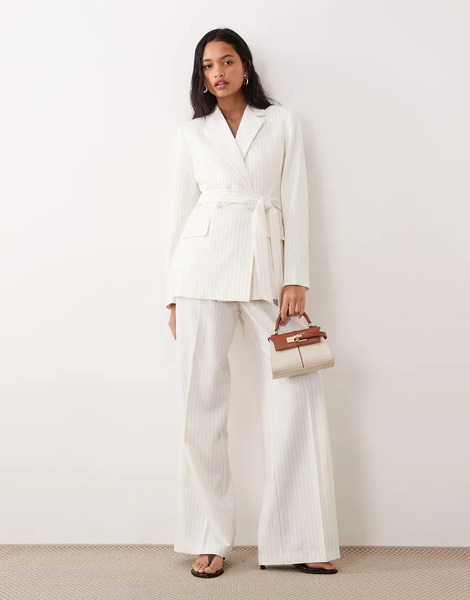  Good American Essential Suiting Gathered Pleat Detail Wide Leg Trousers Co Ord In Cream Pinstripe Multi 
