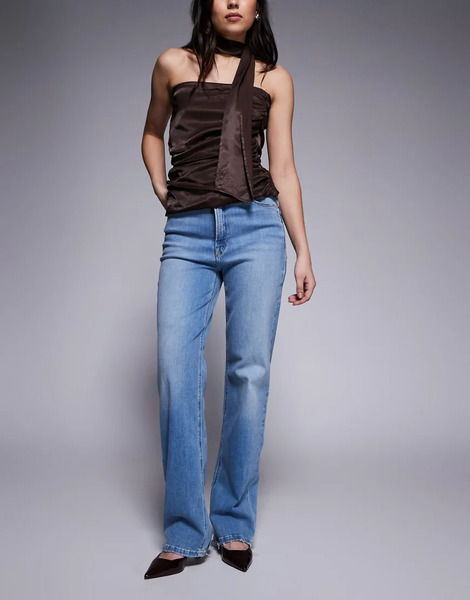  Good American Good True High Waisted Straight Leg Frayed Hem Super Stretch Denim Jeans In Light Blue Wash 