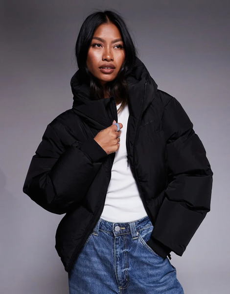  Good For Nothing Hooded Puffer Jacket In Black 