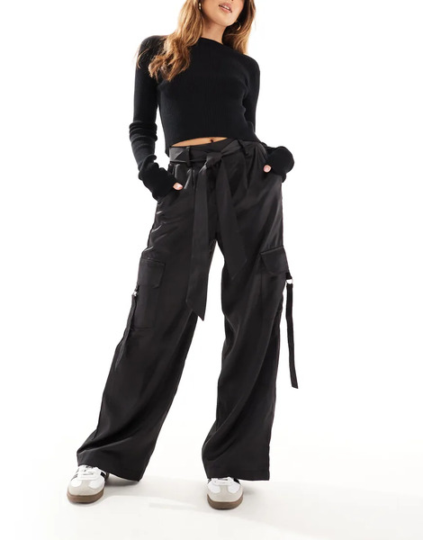  Hera Womens Tailored Cargo Trouser In Black 