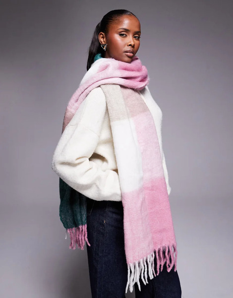  Hugo Red Chequed Scarf In Pink 