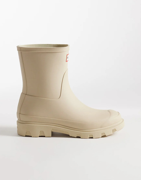  Hunter Downpour Short Wellington Boot In Beige Neutral 