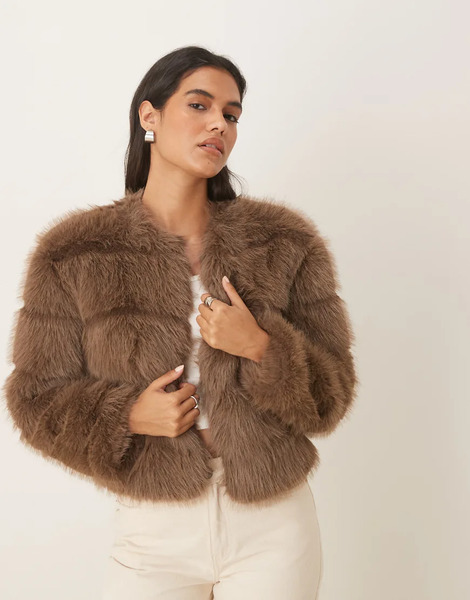  Jdy Faux Fur Jacket In Light Brown 