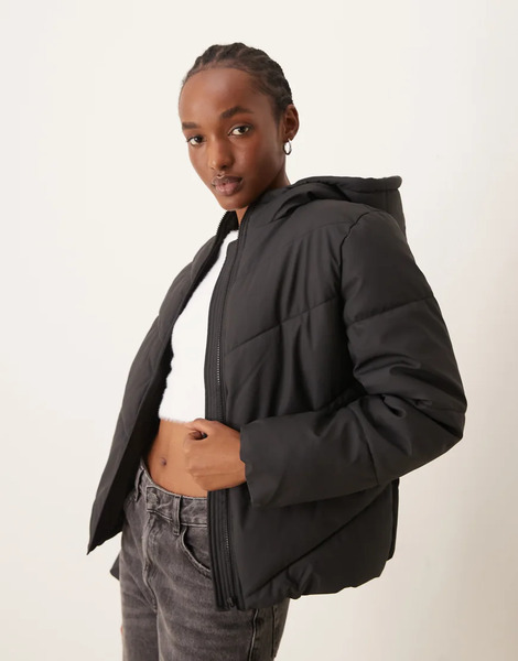  Jdy Short Puffer Jacket In Black 