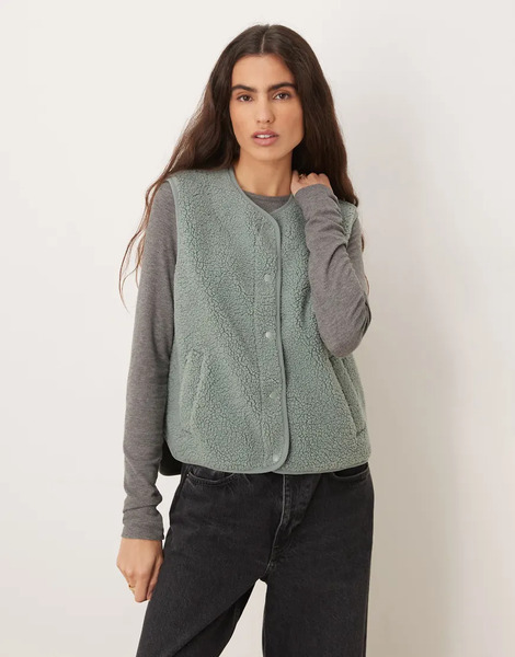  Jdy Teddy Gilet In Sage Green 