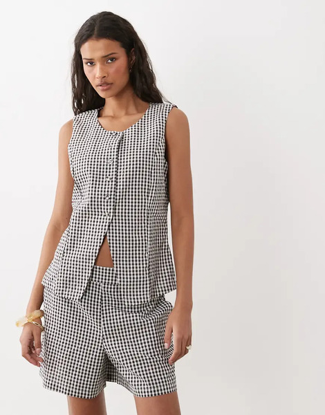  Jdy Waistcoat Co Ord In Brown Gingham 