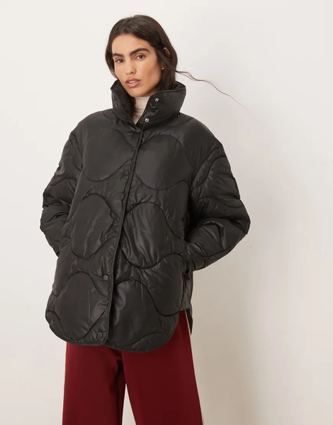  Jjxx Oversized Quilted Jacket With High Neck In Black 