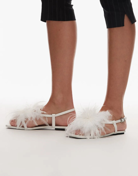  Jw Pei Fluffy Flat Sandals In White 