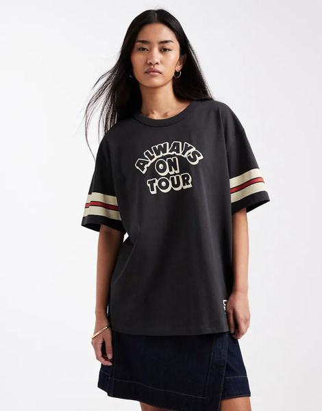  Levi's Oversized On Tour Graphic Tee In Black 