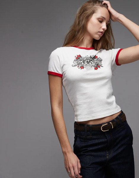  Levi's Roses Graphic Ringer Tee In White 