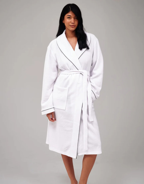  Loungeable Lightweight Towelling Robe In White 