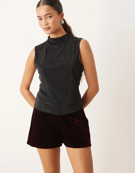  Mango Velvet Micro Short In Burgundy Red 