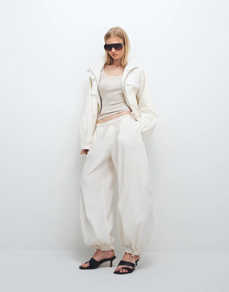  Monki Balloon Leg Trouser In White 