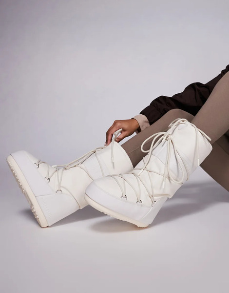  Moonboot Icon Rubber Snowboot In Cream White 