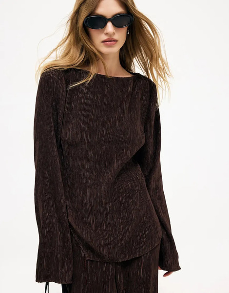  Na Kd Side Slit Blouse In Brown 
