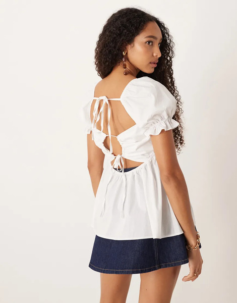  Narrated Square Neck Top In White 