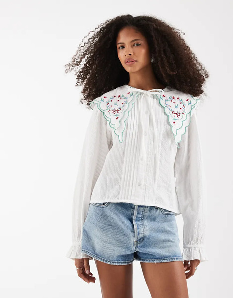  Neon Rose Floral Collared Long Sleeve Button Up Blouse In White 