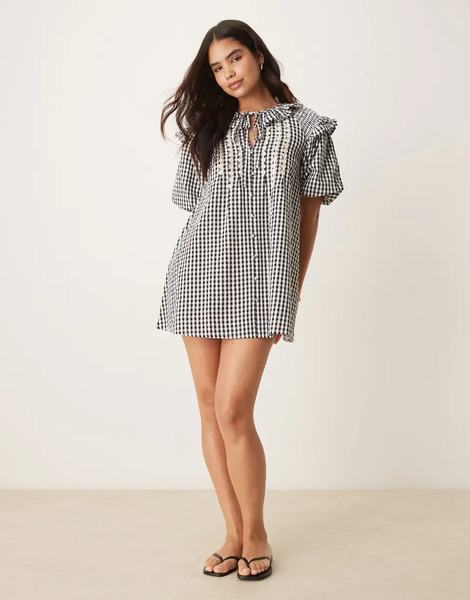  Neon Rose Gingham Oversized Smock Dress In Black 