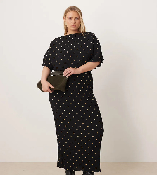  Never Fully Dressed Plus Tilly Off Shoulder Plisse Maxi Dress In Black And Gold 