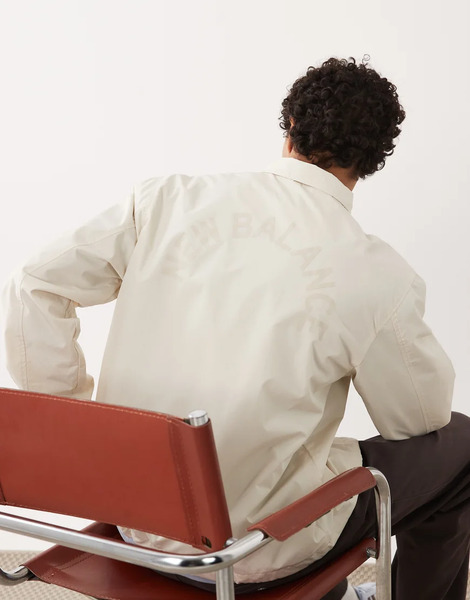  New Balance Lightweight Coaches Jacket In Beige Neutral 