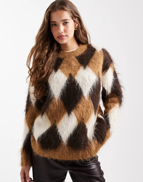 New Look Brushed Jumper In Brown Argyle Print 