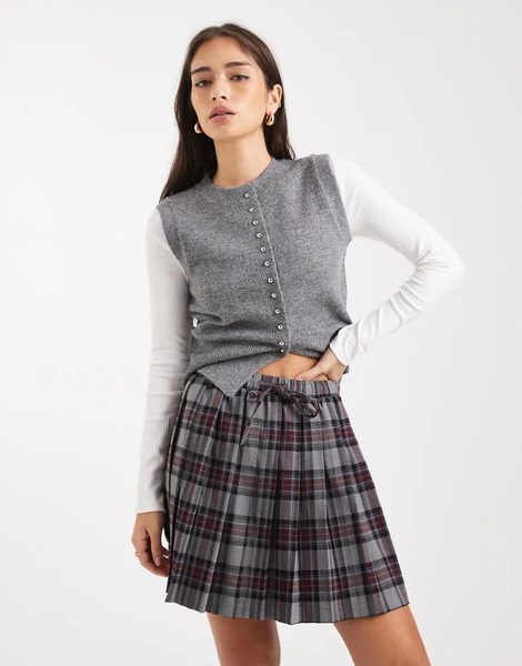  New Look Check Elasticated Mini Skirt In Grey 