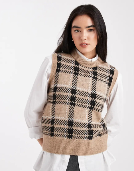  New Look Check Tabard Vest In Brown 