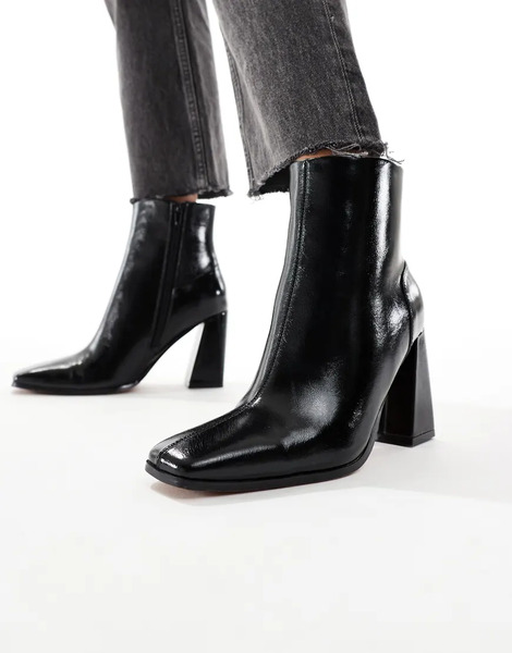  New Look Heeled Square Toe Boot In Black 