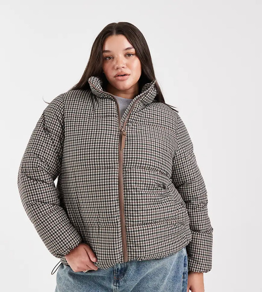  New Look Curve Cropped Check Puffer Coat In Brown 