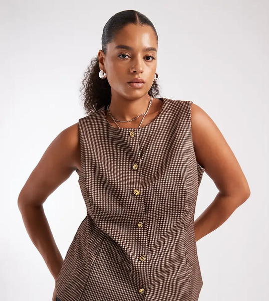  New Look Curve Houndstooth Waistcoat In Brown 