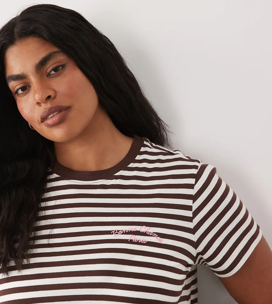  New Look Curve Stripe Slogan Gf Tee In Brown 