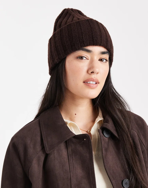  New Look Ribbed Beanie In Brown 
